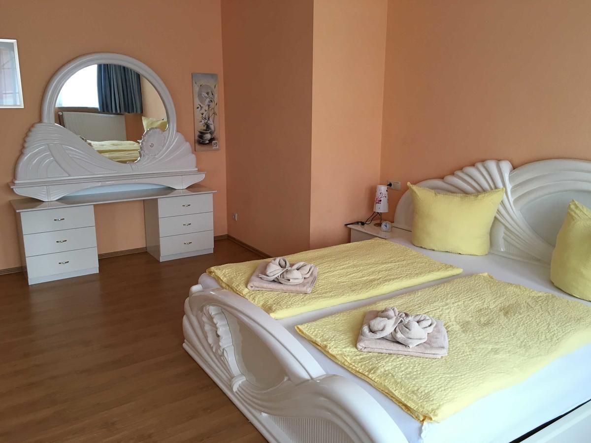 Ferienhaus, Doppelhaushaelfte In Seebad Ahlbeck Heringsdorf Zewnętrze zdjęcie
